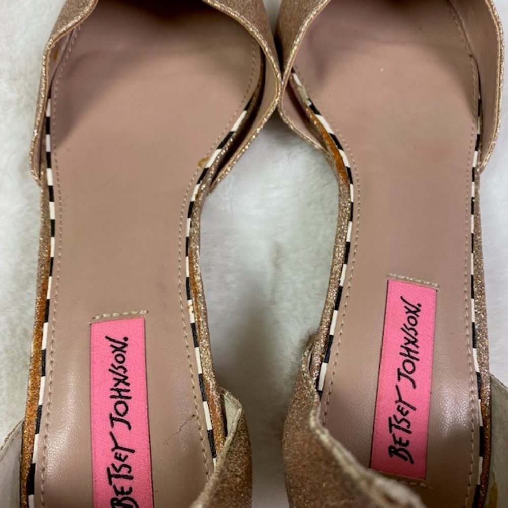 Betsey Johnson Rose Gold Glitter Pointed Toe Low Block Heel Pumps - Picture 10 of 11
